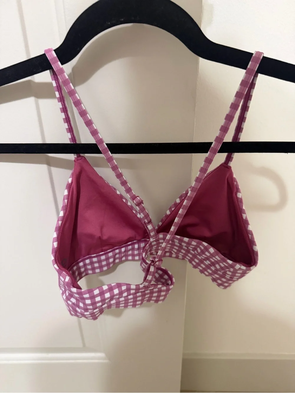 Alo Yoga X-Small Rasberry Gingham Sports Bra. 💕⚡️